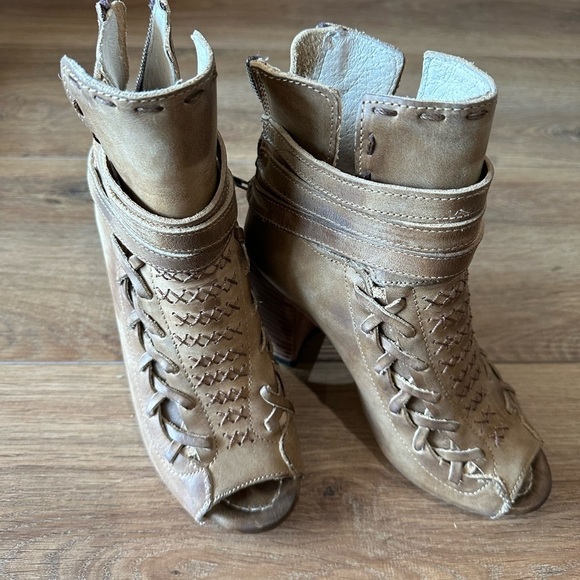 Freebird Eagle Brown Open Toe Ankle Boot size 7 - Picture 4 of 16